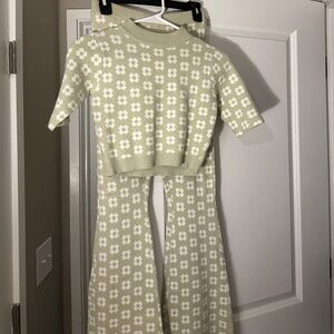Princess Polly green and white set